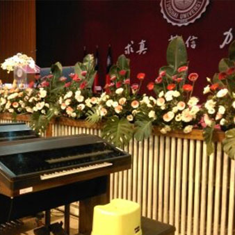 105年畢業典禮( 6 張相片 )